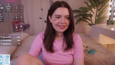 cuddlebyyou - Chaturbate model, 19 years old from Czech